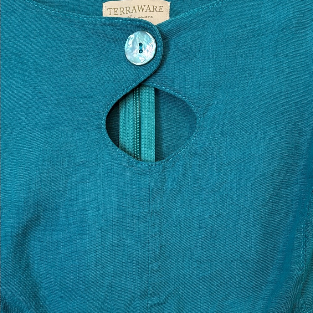 Linen blend top. - Picture 2 of 7